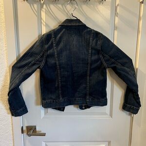 Women’s denim jacket, perfect for pairing with any outfit.